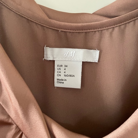 H&M Satin Bubble Bottom Dress - Picture 2 of 5